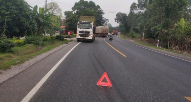 2名司機(jī)受傷！大貨車彎道未減速靠右行駛與北海一大型汽車相撞！